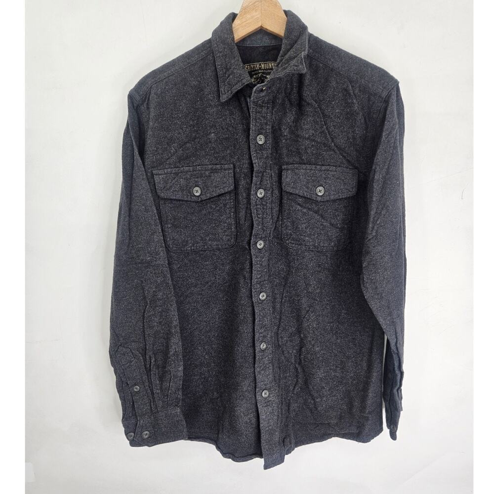 Grizzly Mountain Gray Button-Up Shirt Men’s  Size Medium Casual Outdoor Workwear